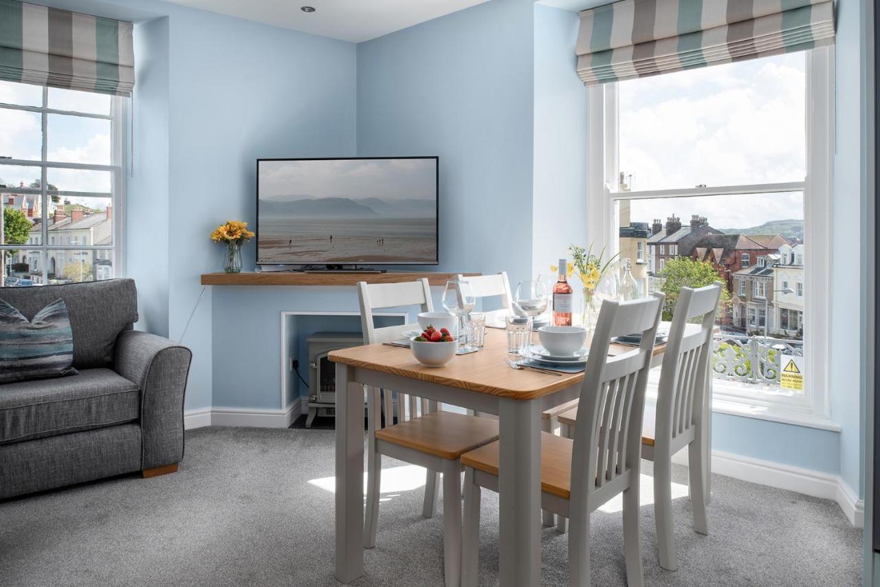 Abbey Road Boutique Holiday Apartment ランディドノー エクステリア 写真